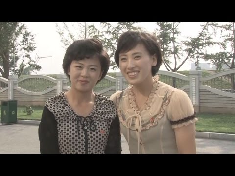 北朝鮮のおしゃれな服width=190